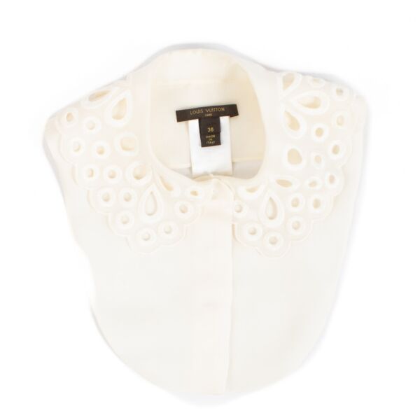 Shop 100% authentic second hand Louis Vuitton Spring/Summer 2012 Lace Collar - Size 36 on labellov.com
