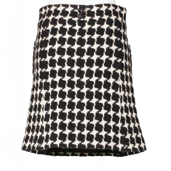 Chanel 07A Black & White Tweed Skirt - Size FR38