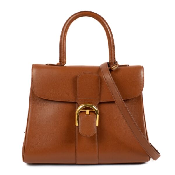 Shop safe online at Labellov in Antwerp, Brussels and Knokke this 100% authentic second hand Delvaux Alezan Jumping Brillant MM. Veilig online tweedehands authentieke Delvaux Alezan Jumping Brillant MM kopen bij Labellov. 