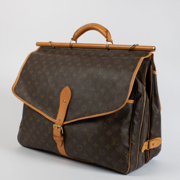 Louis Vuitton Monogram Hunting Bag