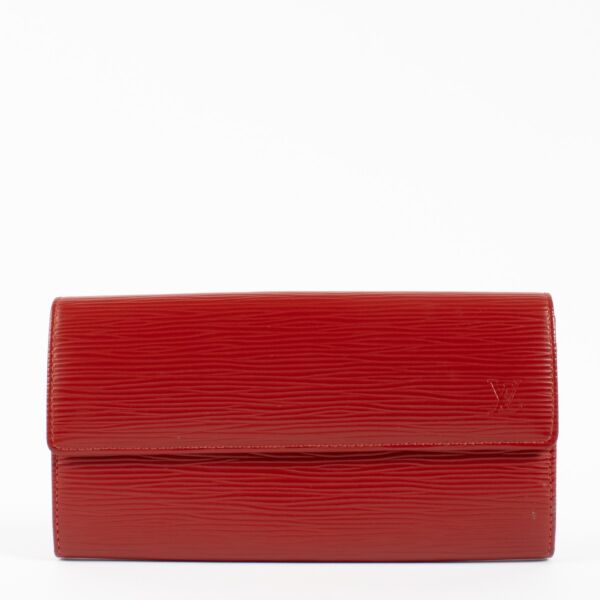Authentic second hand Louis Vuitton Red Epi Leather Wallet on Labellov.com 