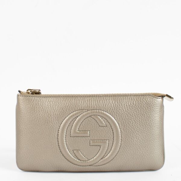 shop 100% authentic second hand Gucci Soho Gold GG Wristlet on Labellov.com