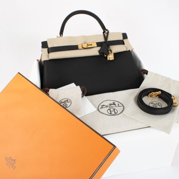 Hermès Kelly 32 Black Togo GHW