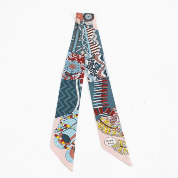 shop 100% authentic second hand Hermès Silk De L'Ombrelle Aux Duels Vieux 2021 Twilly on Labellov.com