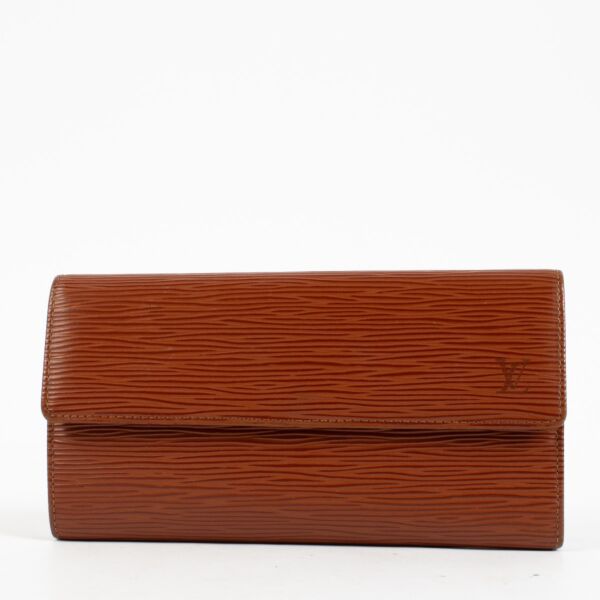Shop 100% authentic secondhand Louis Vuitton Kenyan Fawn Epi Sarah Wallet on Labellov.com