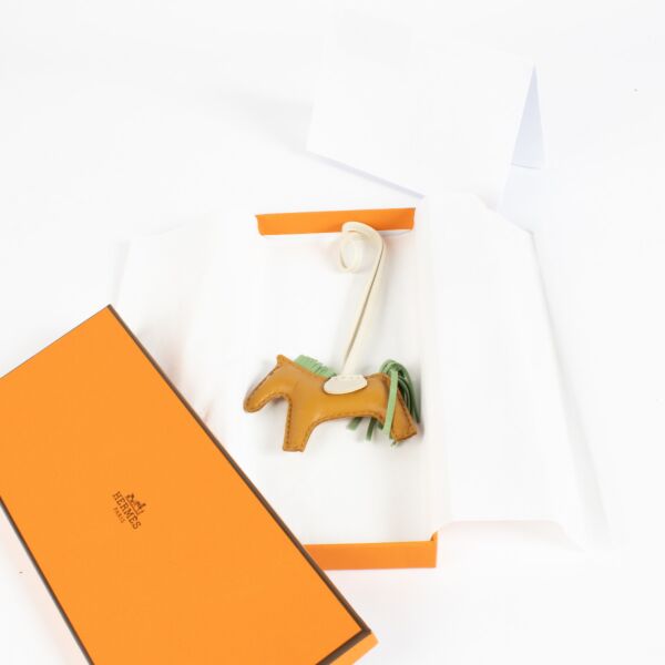 Hermès Rodeo PM Charm Sesame/Vert Criquet/Craie