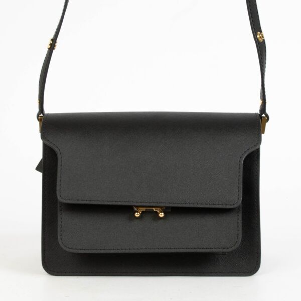 Authentic pre-loved Marni Black Medium Trunk Shoulder Bag on Labellov.com