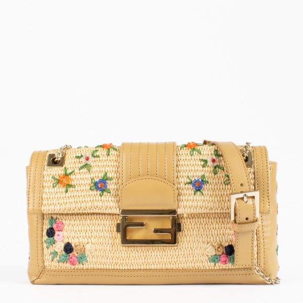 shop 100% authentic second hand Fendi Beige Raffia Baguette Bag on Labellov.com
