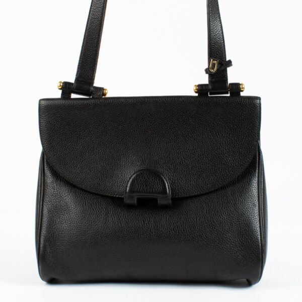 Shop safe online at Labellov in Antwerp, Brussels and KNokke this 100% authentic second hand Delvaux Black Impromptu Shoulder Bag