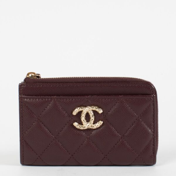 authentic preloved Chanel Compact Caviar Burgundy Wallet on Labellov.com