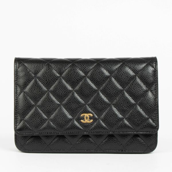 Authentic pre-loved Chanel Black Caviar Wallet On Chain on Labellov.com
