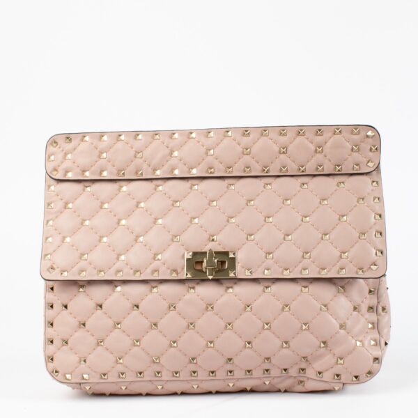 Authentic pre-loved Valentino Garavani Poudre Large Rockstud Spike Bag on Labellov.com