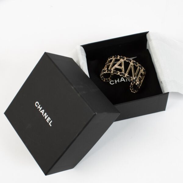 Chanel 20C Logo Leather Bracelet – Size S