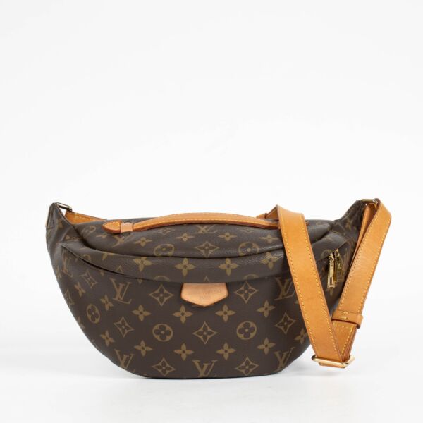 Authentic pre-loved Louis Vuitton Monogram Bum Bag on Labellov.com 