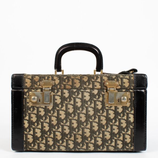 Authentic second-hand Christian Dior Blue Oblique Beauty Case on labellov.com