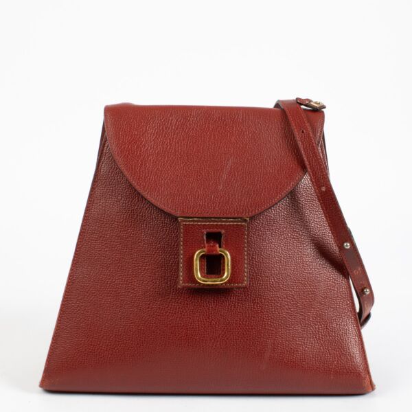 Authentic pre-loved Delvaux Red Clé de Fa Shoulder Bag on Labellov.com