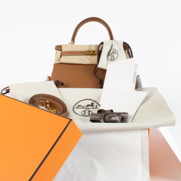 Hermès Kelly 25 Gold Togo GHW