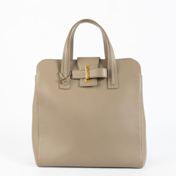 Authentic pre-loved Delvaux Tourterelle Cadence Simplissime N/S Tote on Labellov.com