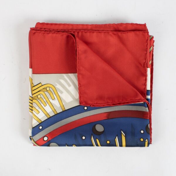 Are you looking for an authentic designer accessory? We buy and sell your preloved and brand new Hermès Red Alternateur 90 Scarf.