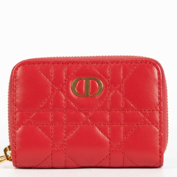 Shop the authentic Dior Pink/Red Card Holder on Chain second hand on Labellov.com.