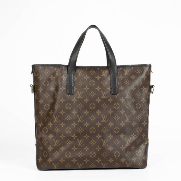 Authentic pre-loved Louis Vuitton Monogram Davis Tote Bag on Labellov.com 