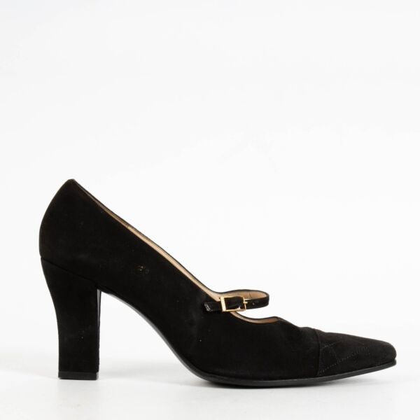 Shop the authentic Chanel Black Suede Pumps Size 38.5 on Labellov.com.