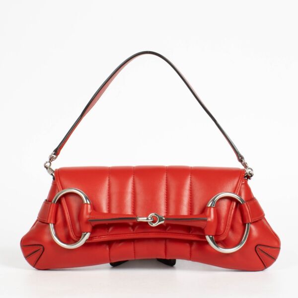 Authentic pre-loved Gucci Red Leather Medium Horsebit Chain Clutch on Labellov.com