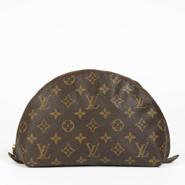 Shop this authentic Louis Vuitton Monogram Pouch pre-loved on Labellov.com 