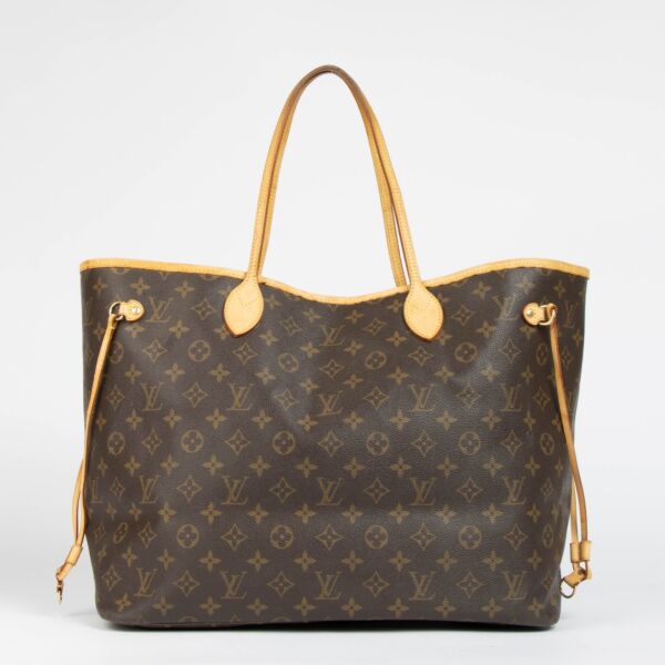 Authentic pre-loved Louis Vuitton Monogram Neverfull GM Shoulder Bag on Labellov.com