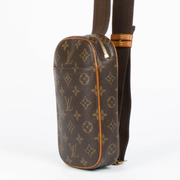 Louis Vuitton Monogram Pochette Gange Belt Bag