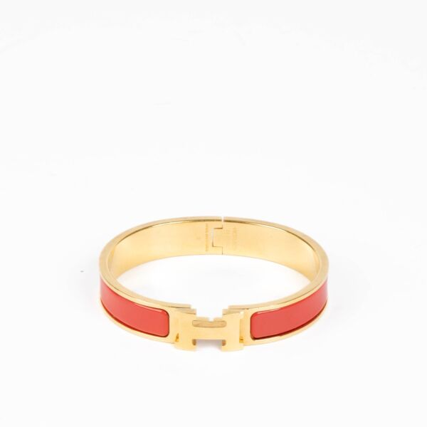 Authentic pre-loved Hermès Framboise Clic H Bracelet - Size GM on Labellov.com