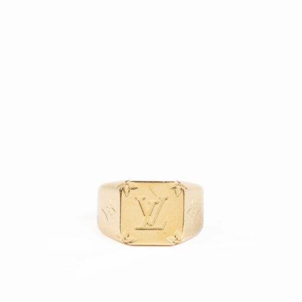 Authentic pre-loved Louis Vuitton Gold-tone Signet Ring - Size M on Labellov.com