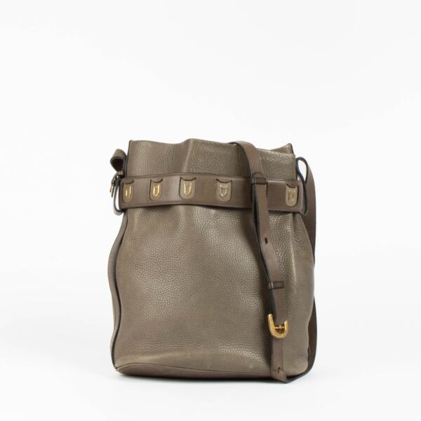 Authentic pre-loved Delvaux Beige Calicot Bucket Crossbody Bag on Labellov.com
