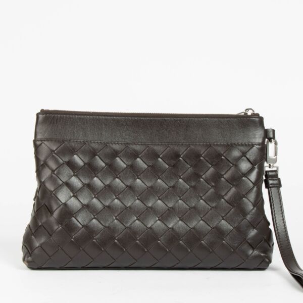 Shop this 100% authentic Bottega Veneta Fondant Intrecciato Calfskin Pouch at Labellov.com