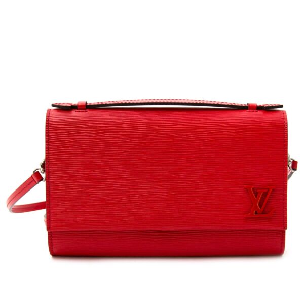 koop veilig online tegen de beste prijs Louis Vuitton Clery Epi Coquelicot + Strap + iPhone Case