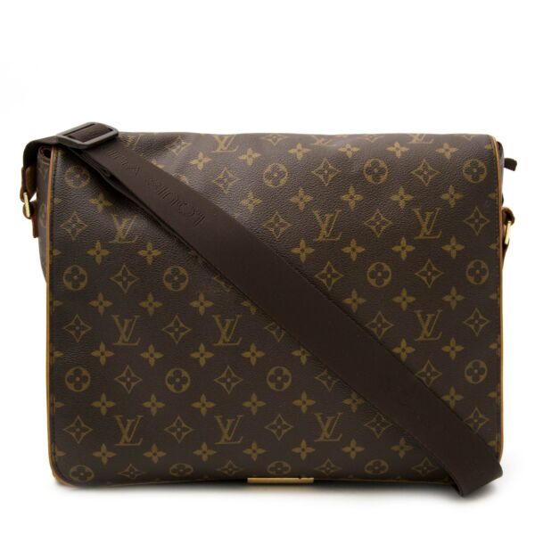 koop veilig online jouw tweedehands Louis Vuitton Monogram Bastille Valmy GM Messenger Bag