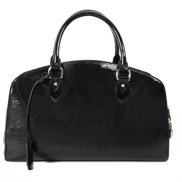 secondmain Louis Vuitton Black Electric Pont Neuf PM Bag en vendre chez labellov