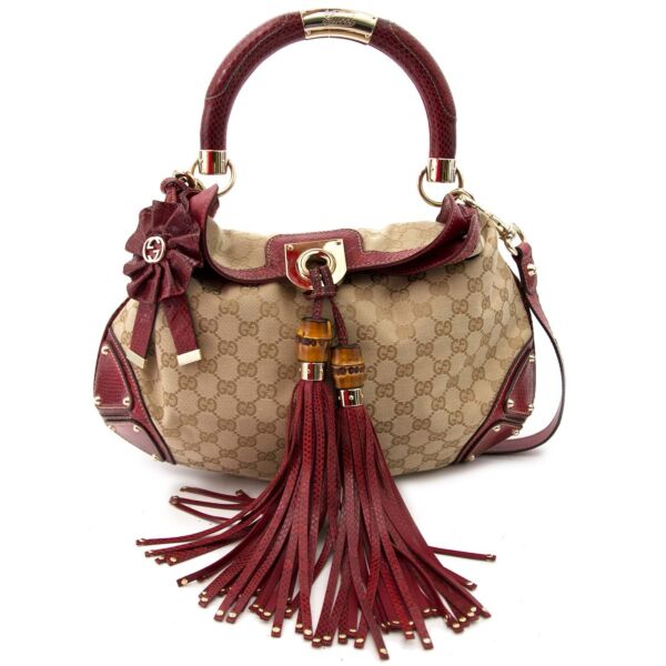 gucci indy babouska te koop bij labellov Gucci Limited Edition Monogram And Red Python Indy Bag