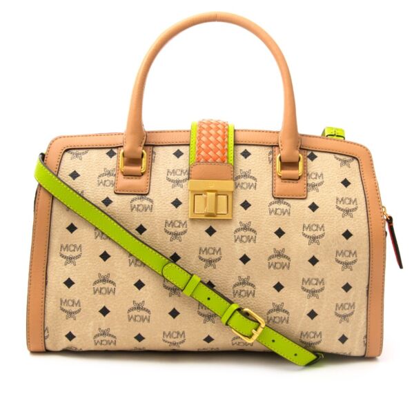 Vintage MCM bags for the best price at Labellov webshop. Safe and secure online shopping with 100% authenticity. Vintage MCM bags pour le meilleur prix.
