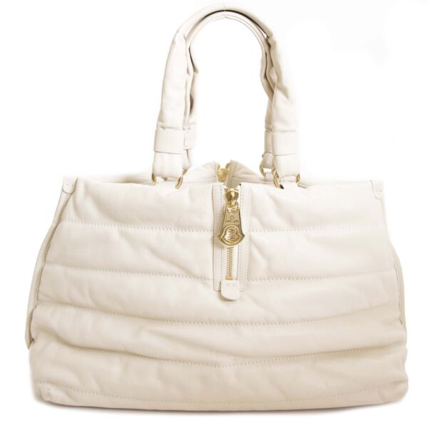 Moncler White Quilted Leather Bag kopen en verkopen bij Labellov tweedehands luxe