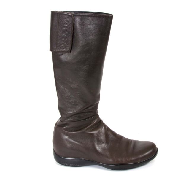 Koop tweedehands authentieke Prada Dark Brown Leather Boots - Size 39.5 bij labellov vintage webshop antwerpen aan de beste prijs