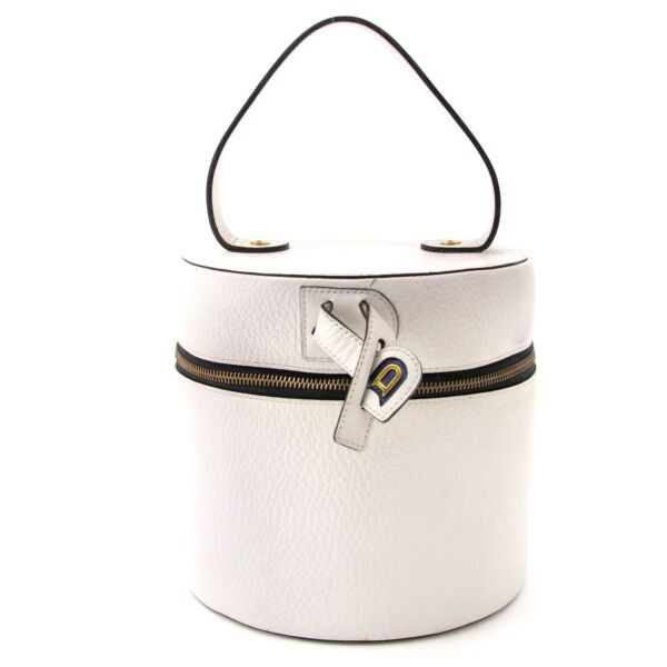 koop Delvaux white Leather Beautycase bij labellov