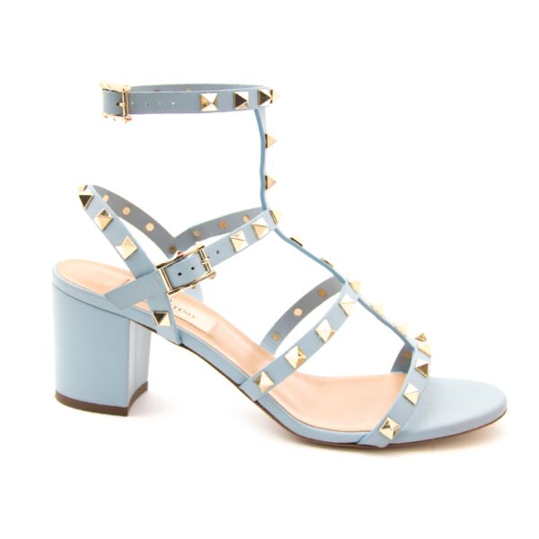 Buy and sell your preloved designer shoes for the best rates online at Labellov luxury