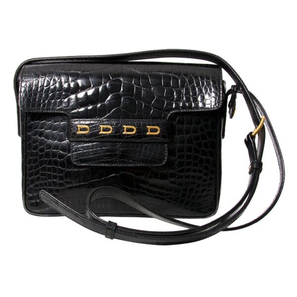 Shop authentic second hand vintage designer fashion, bags, accessories by top luxury brands. 