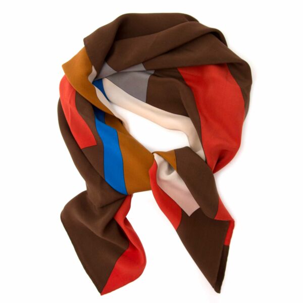 Buy now online your secondhand Yves Saint Laurent Multicolor Scarf on labellov.com