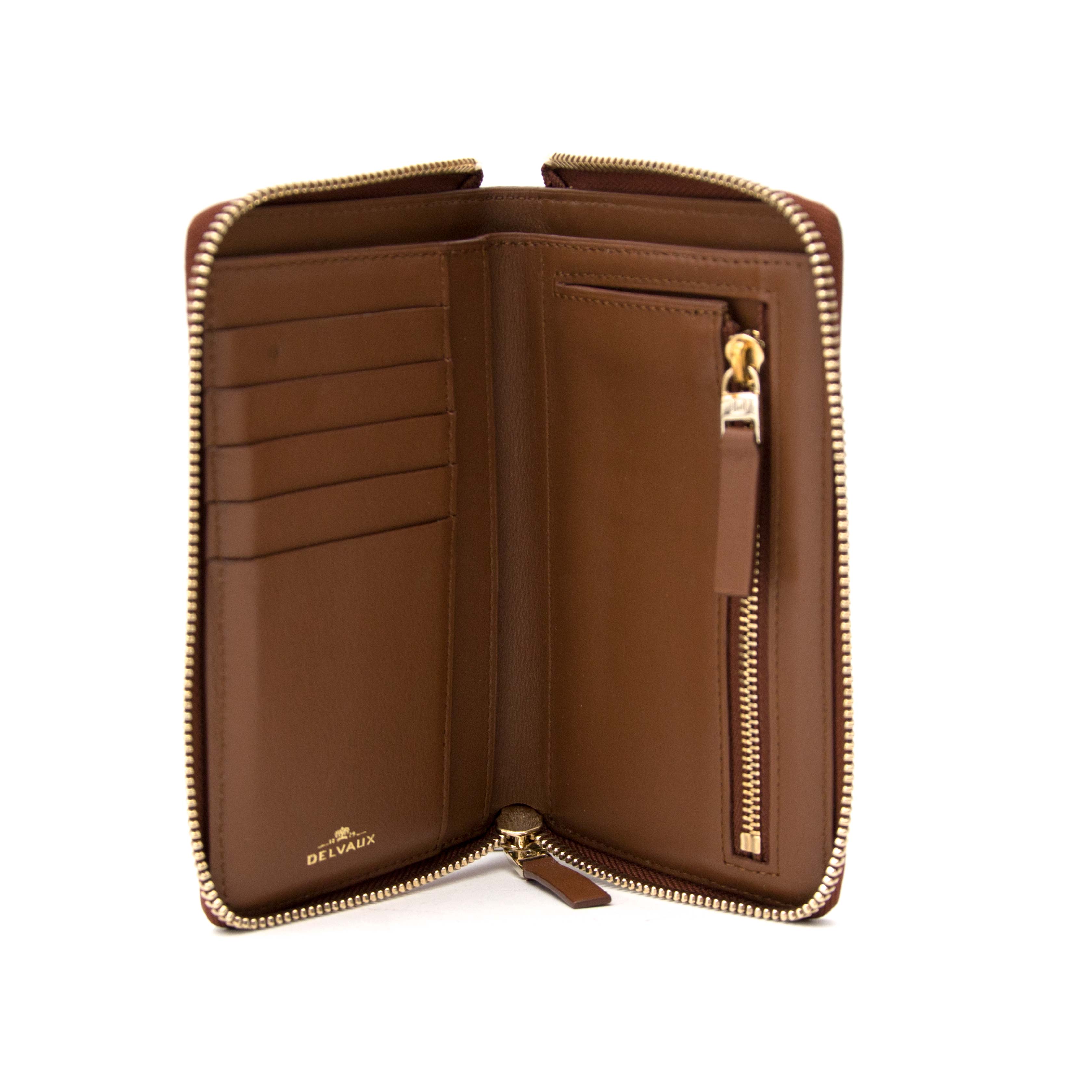 VALLUV | POZY WALLET DARK BROWN [正規品/関税込] Brown women's leather wallet with zipper, dark brown
