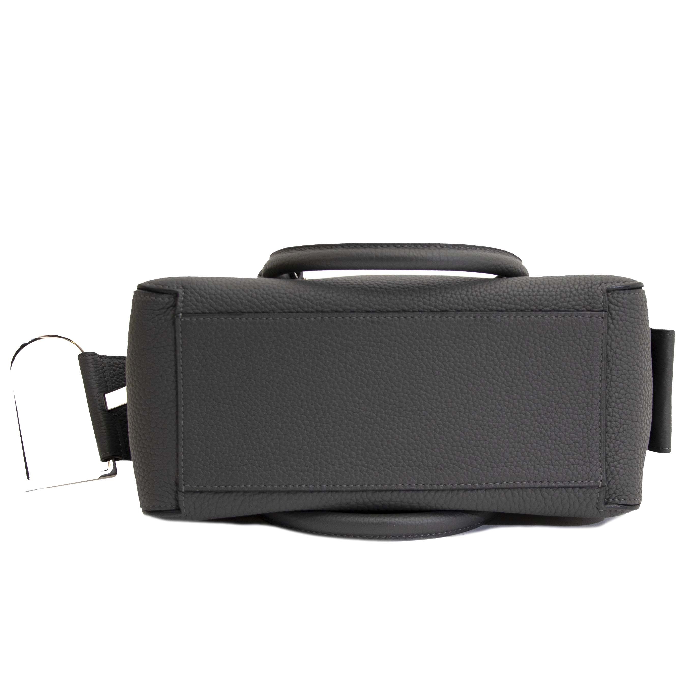 大人気【DELVAUX】Cool Box MM Taurillon Soft Delvaux Navy Taurillon Soft Cool Box Nano ○ Labellov ○ Buy