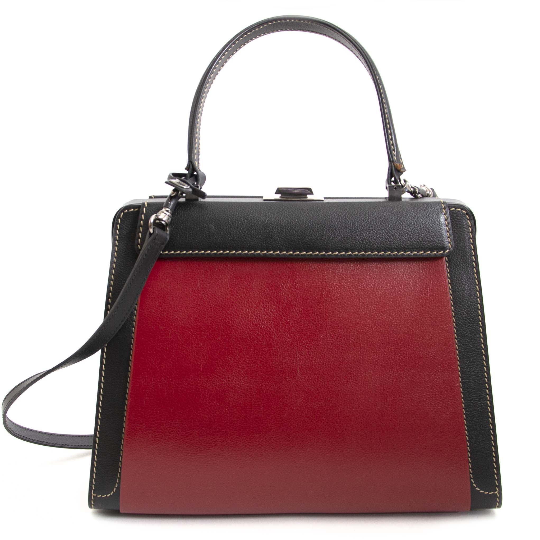 delvaux_illusion_noir_1226_1_1.jpg