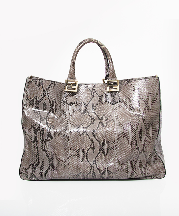 FENDI Pythonバッグ FENDI Peekaboo Mini Whipstitched Embroidered Python Shoulder