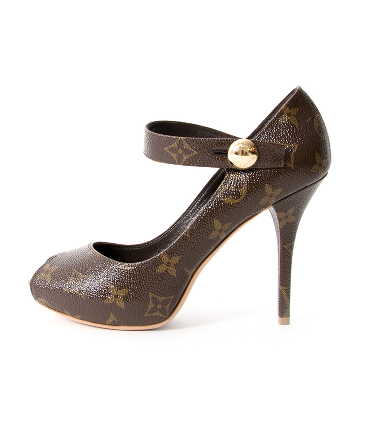 Louis Vuitton Monogram Ritual Pumps ○ Labellov ○ Buy and Sell